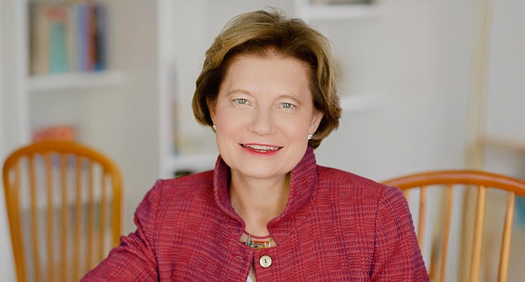 Dorlisa Flur, a veteran leader and board director,  joined The ExCo Group’s David Reimer and Adam Bryant to discuss solving the challenge of growth, the framework of thinking across three time horizons, and the importance of talking to colleagues to learn who they are as human beings.