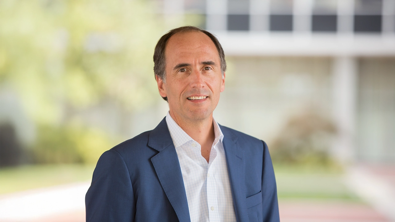 Charlie Whitaker, Chief Human Resources Officer and Chief Compliance Officer at Altria, shares insights with Adam Bryant and David Reimer about adapting to AI, fostering risk-taking environments, and the importance of strategic workforce planning. Whitaker emphasizes the need for curiosity, measured strategy, and making tough decisions.